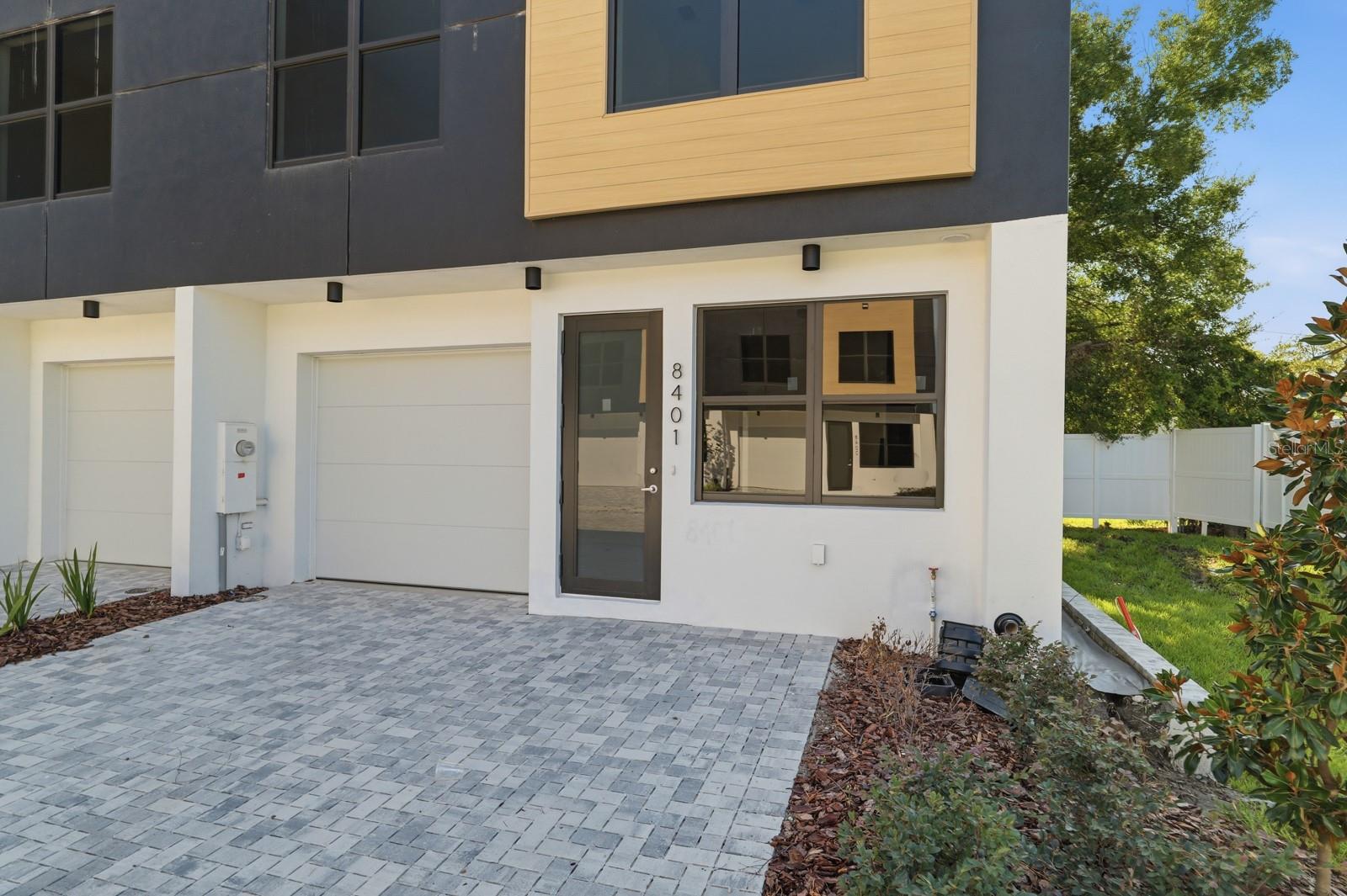 8401 Modano Pl