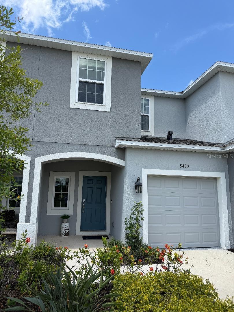 8433 Lunar Skye St