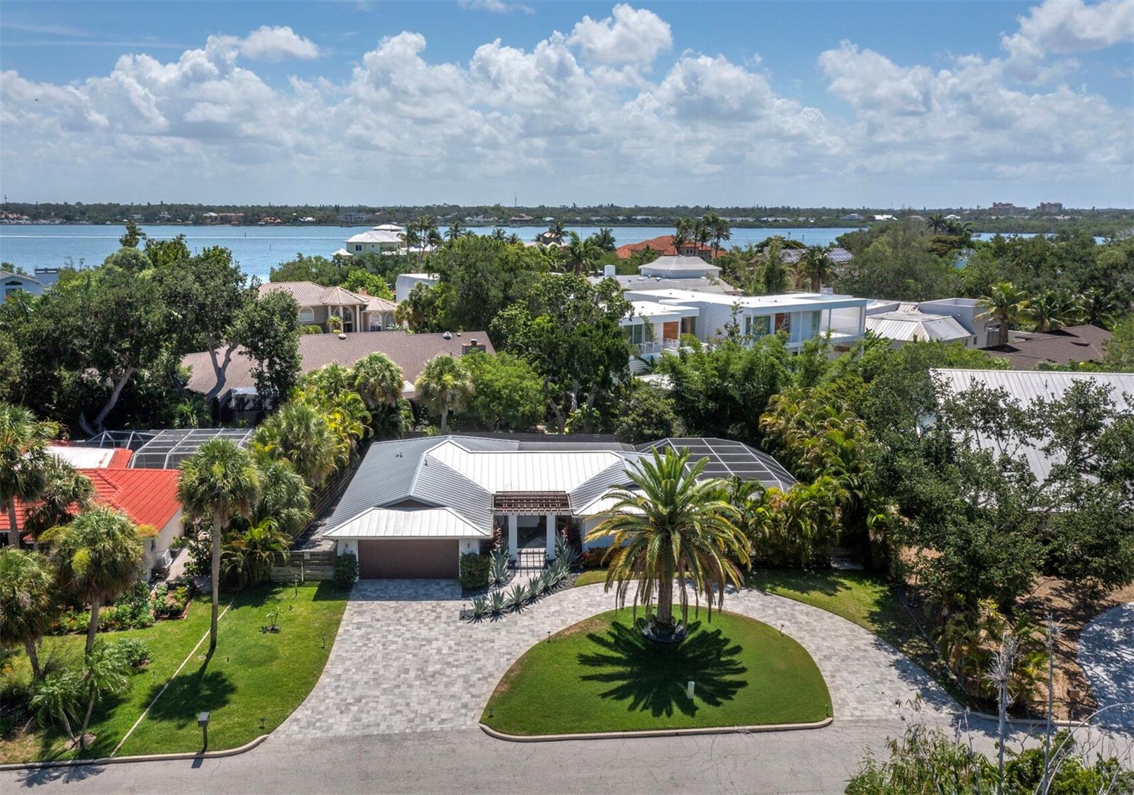 622 Tropical Cir