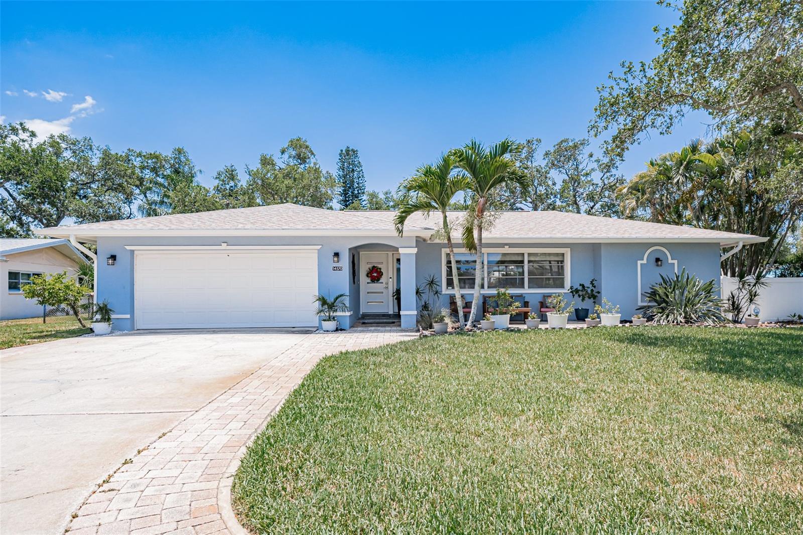 14570 Tanglewood Dr