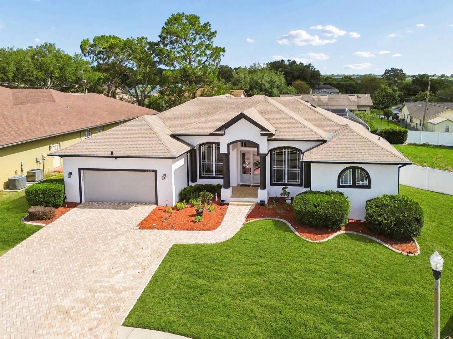 2325 Chesterfield Cir
