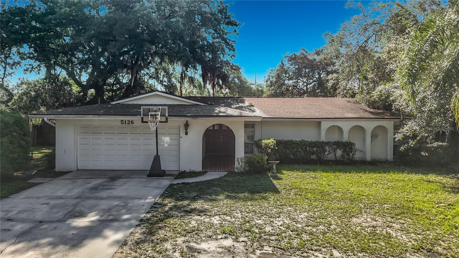 5126 Rolling Hills CT