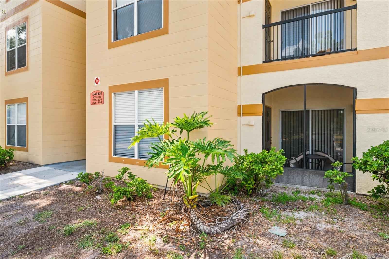 5618 Pinnacle Heights Cir #206