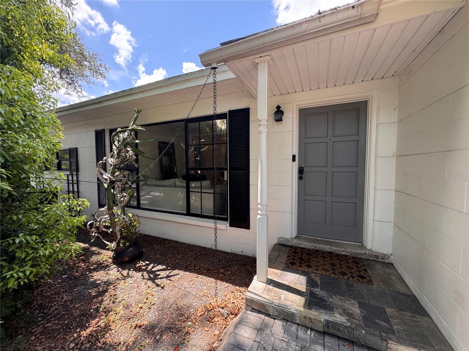 309 Deer Park Ave