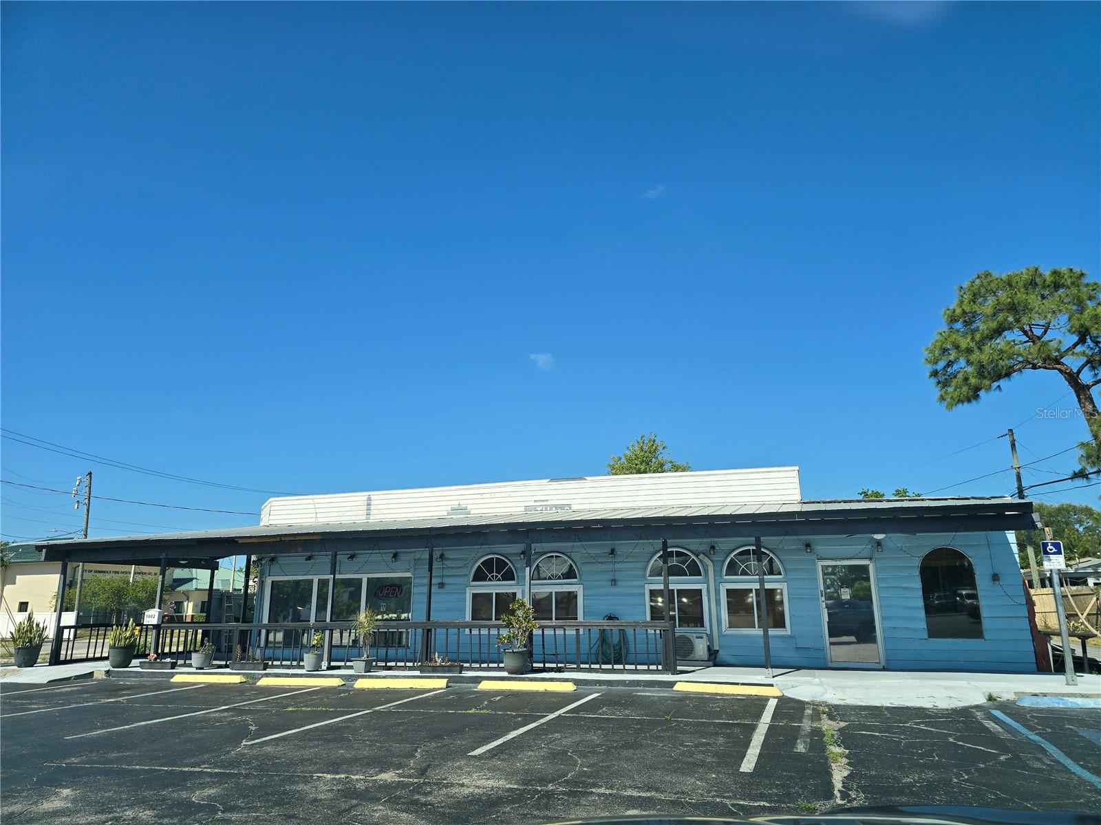 11002 Seminole Blvd