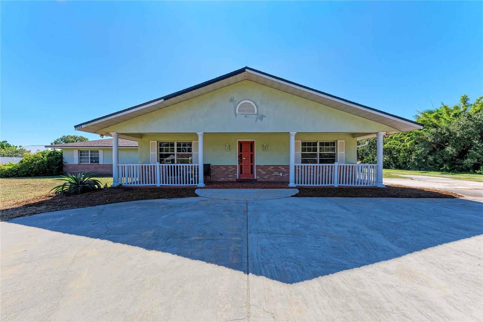 1499 17th St W