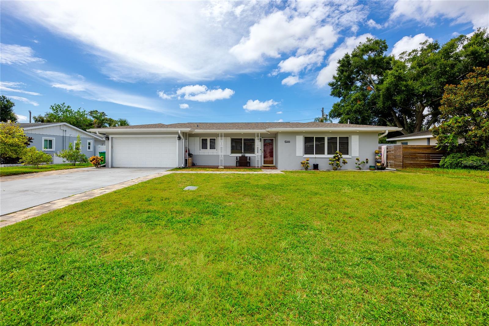1833 Hunt Ln