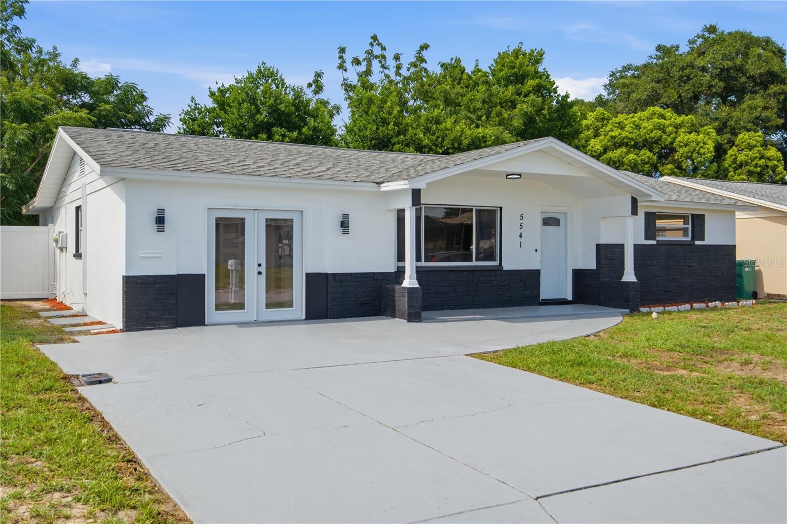 5541 Violet Dr
