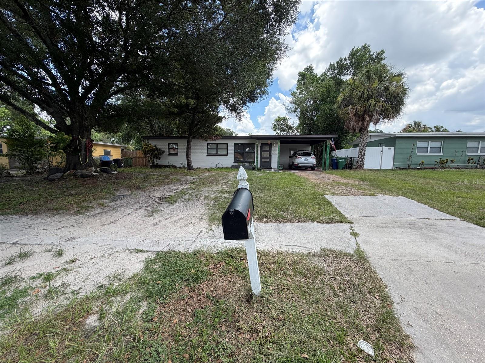 10111 N Ola Ave