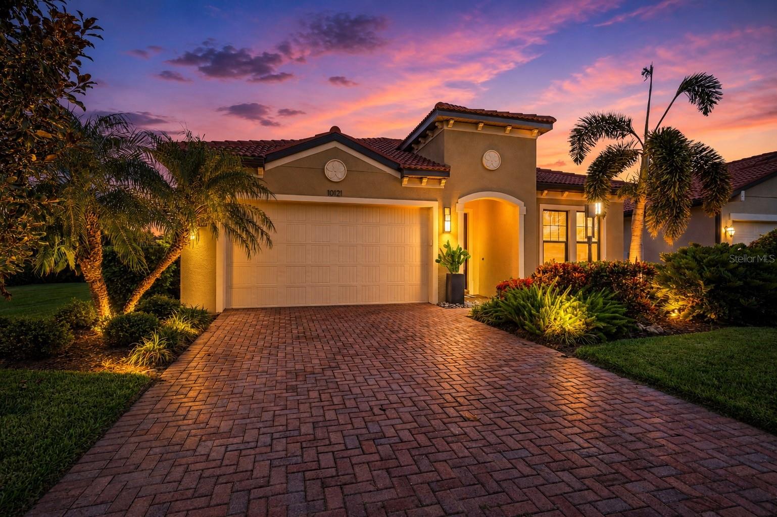 10121 Marbella Dr