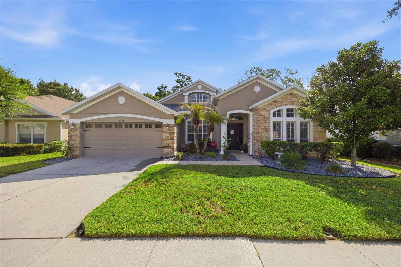 6846 Pine Springs