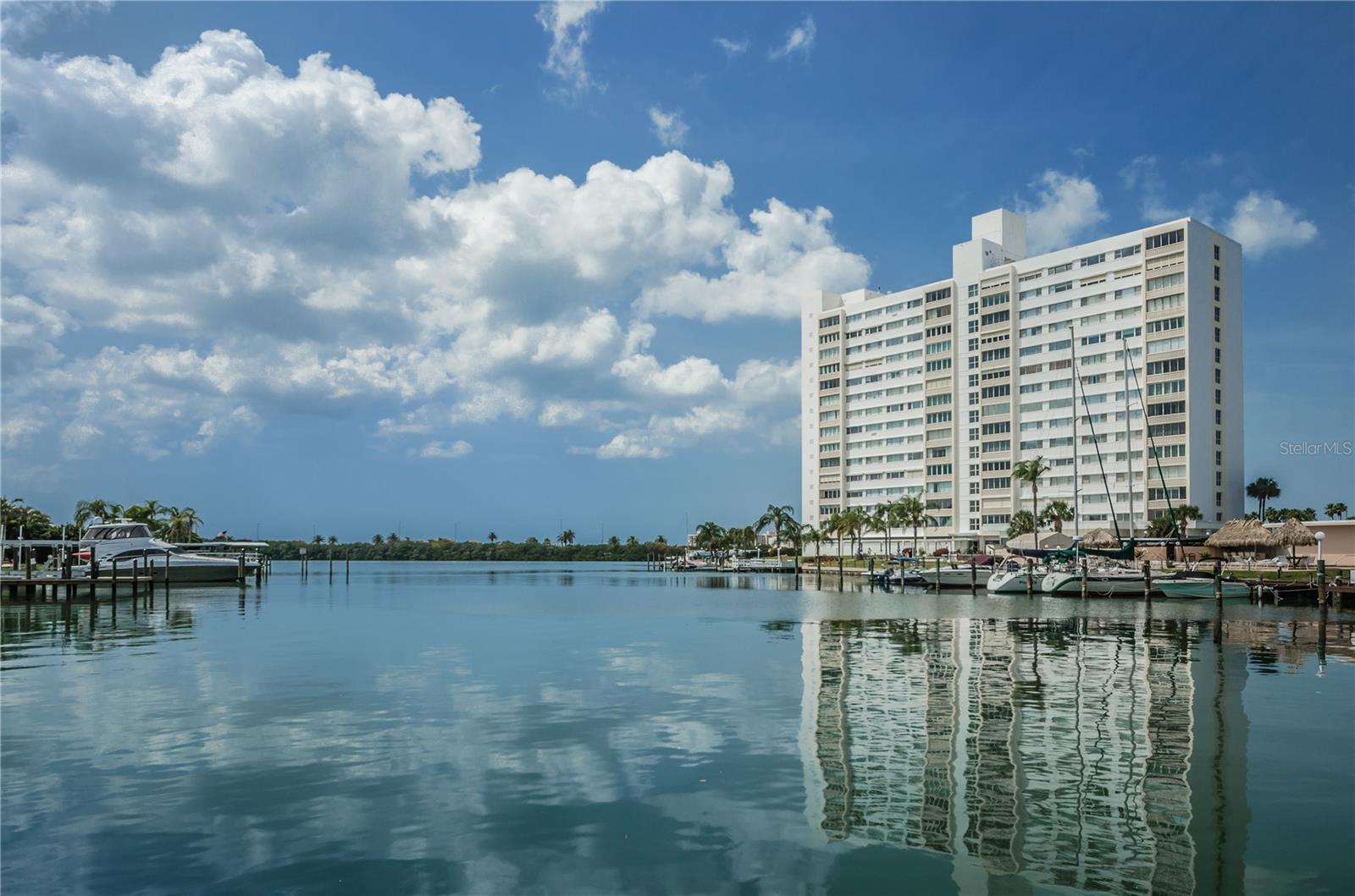 31 Island Way #508