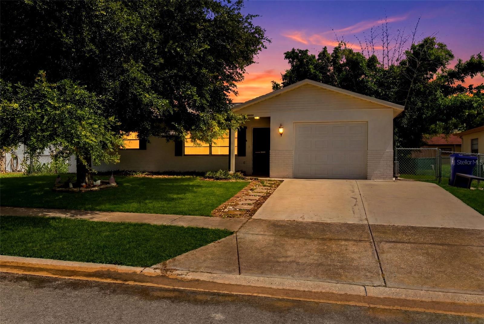 7819 Royal Stewart Dr