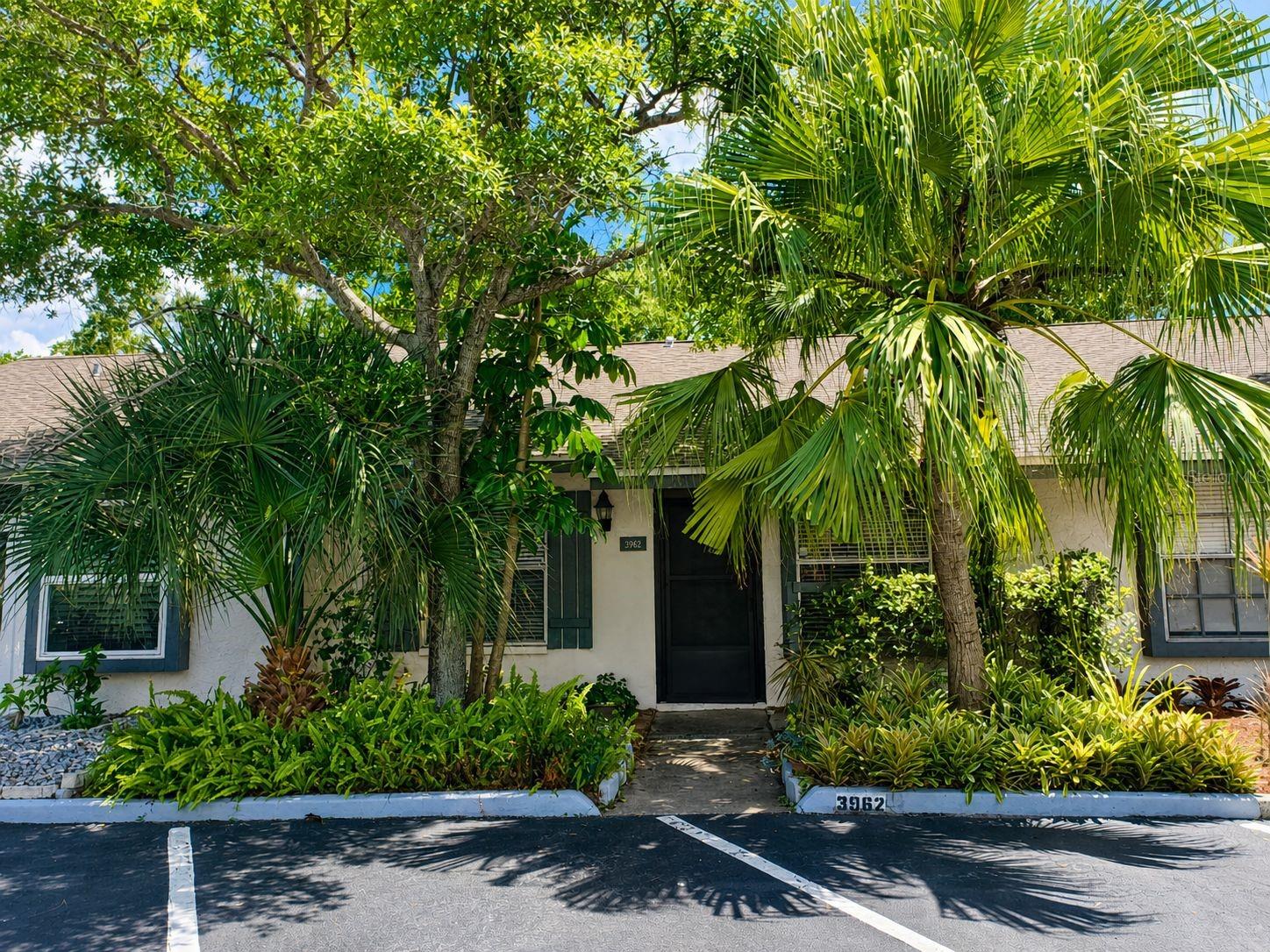 3962 LA Costa Ln
