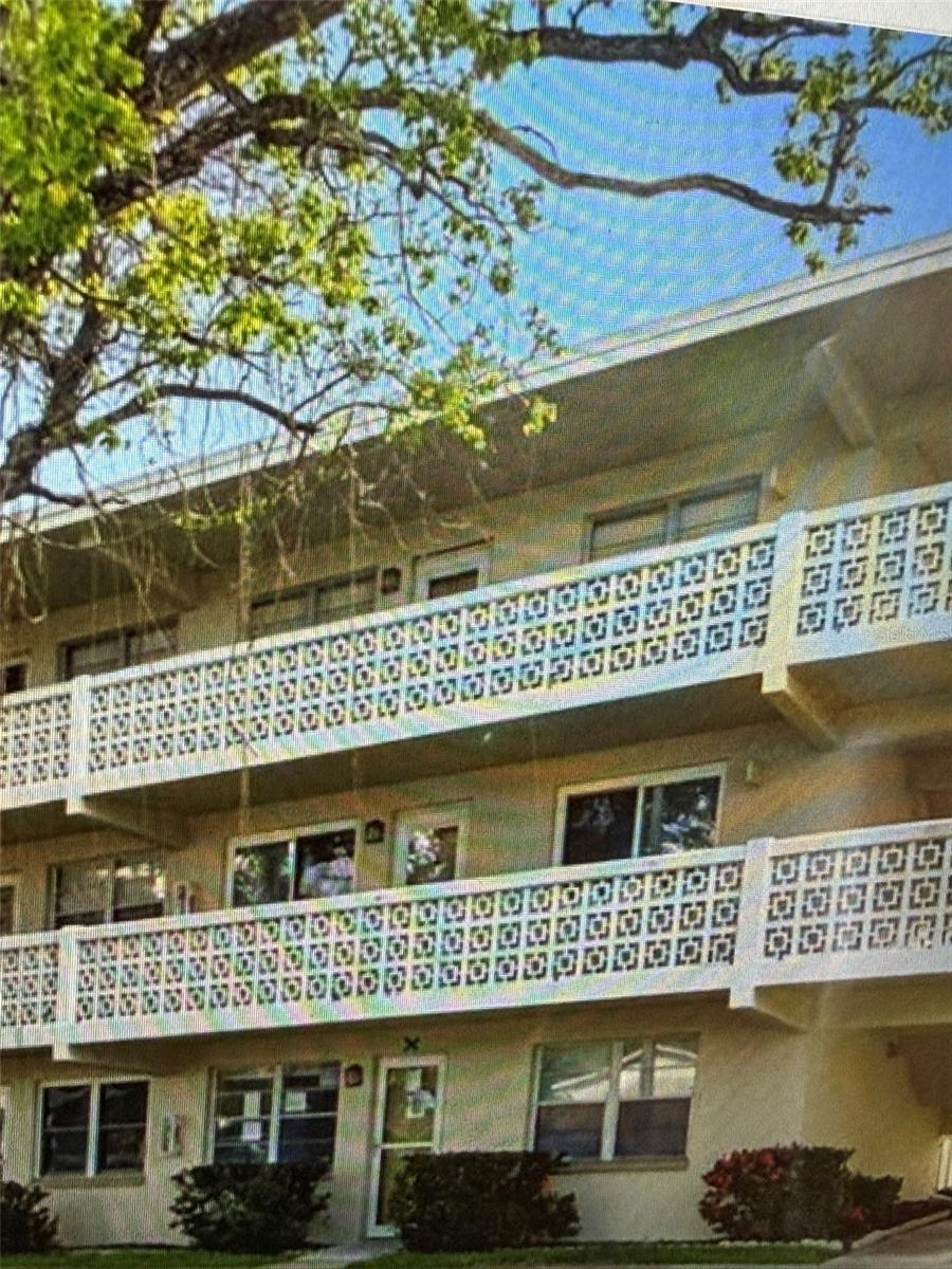 8100 Dr Martin Luther King Jr St N #208