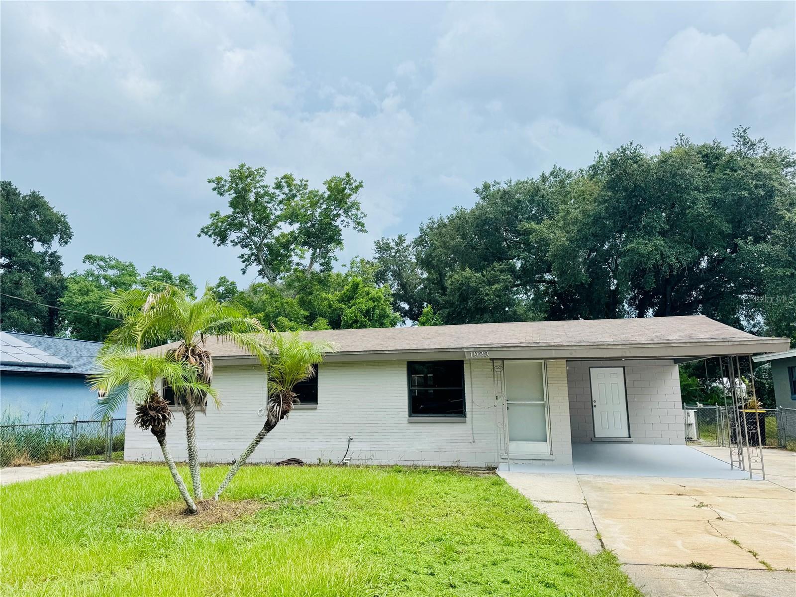 1923 Fruitland Park Cir