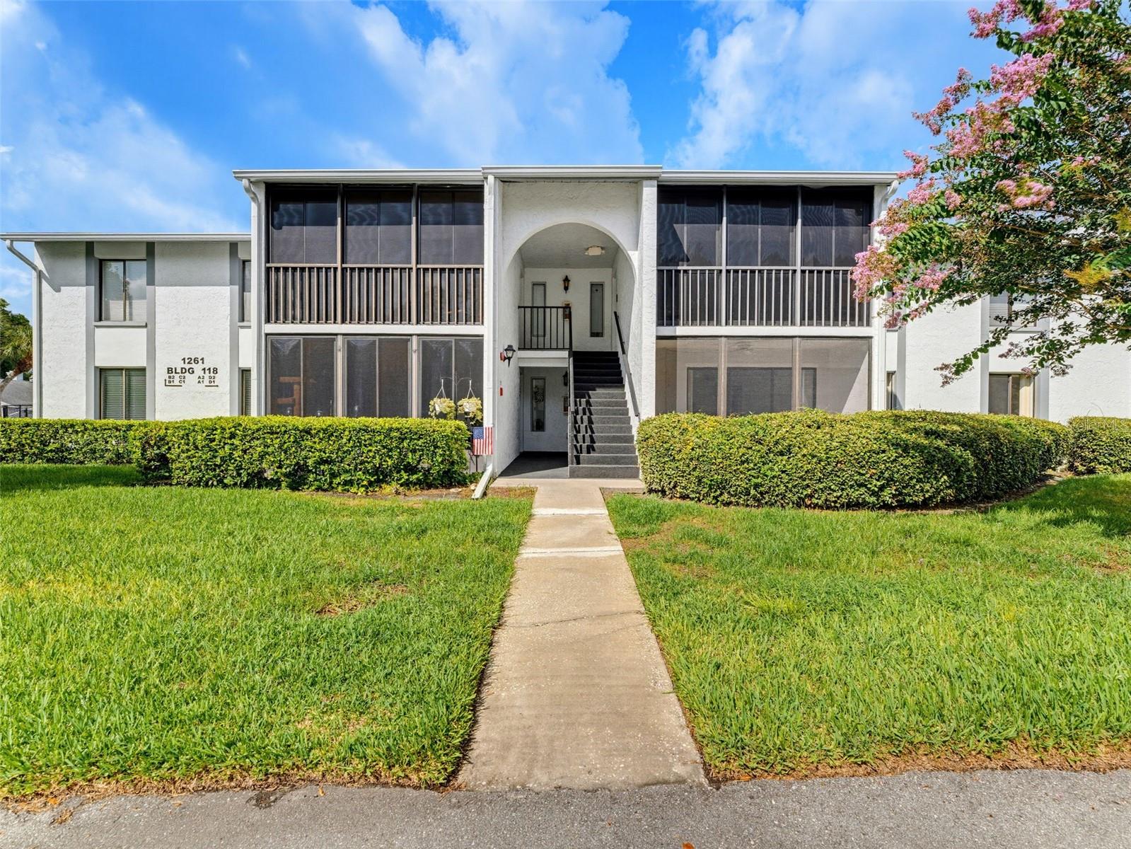1261 Pine Ridge Cir W #D1