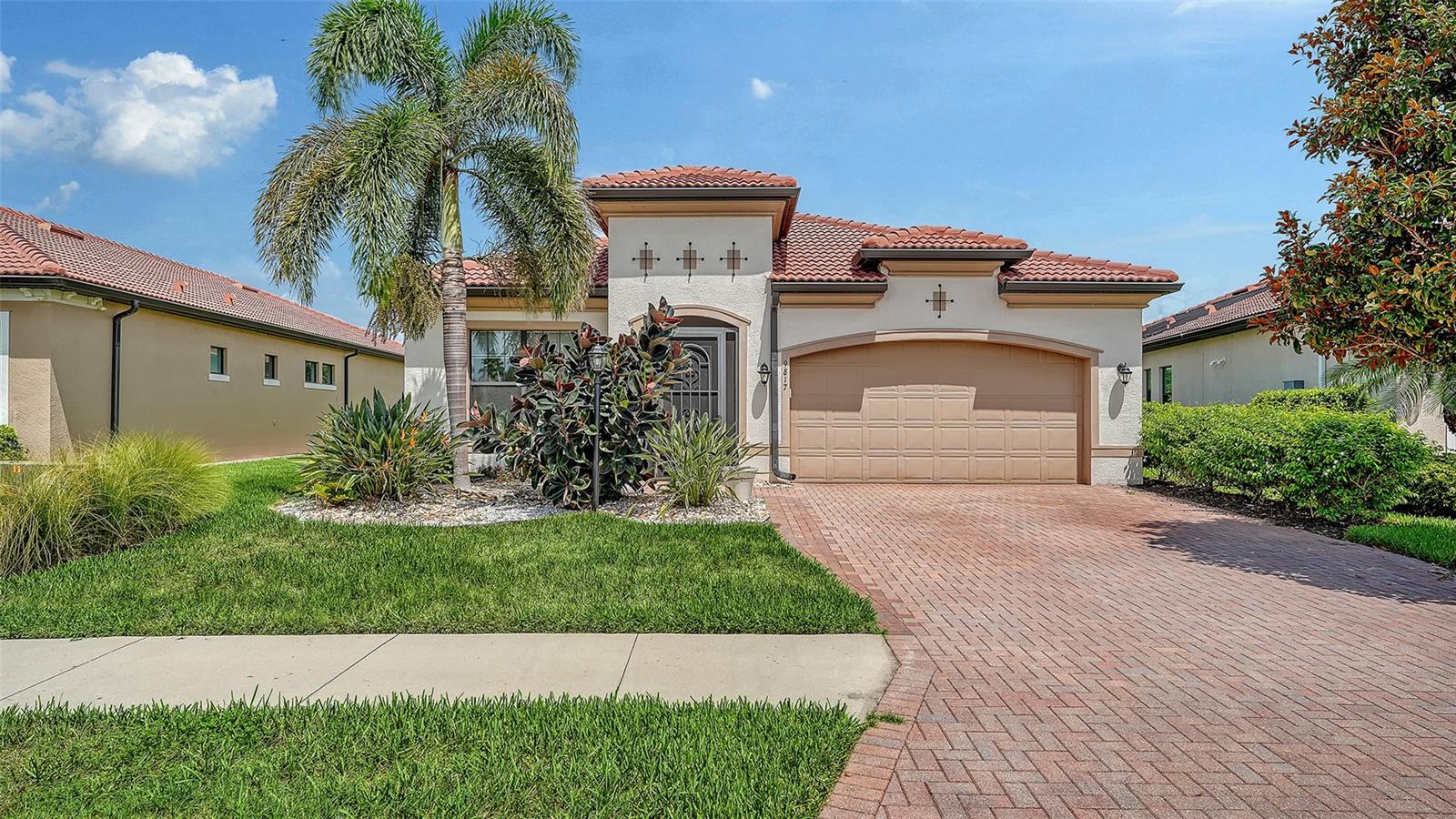 9817 Marbella Dr
