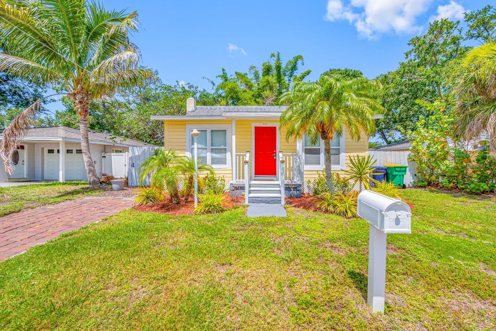 907 18th Ave W