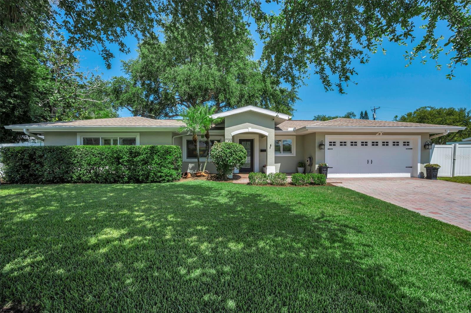 1732 Golf View Dr
