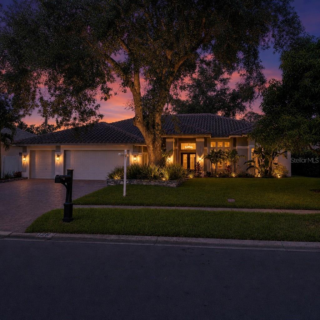 126 Old Oak Cir