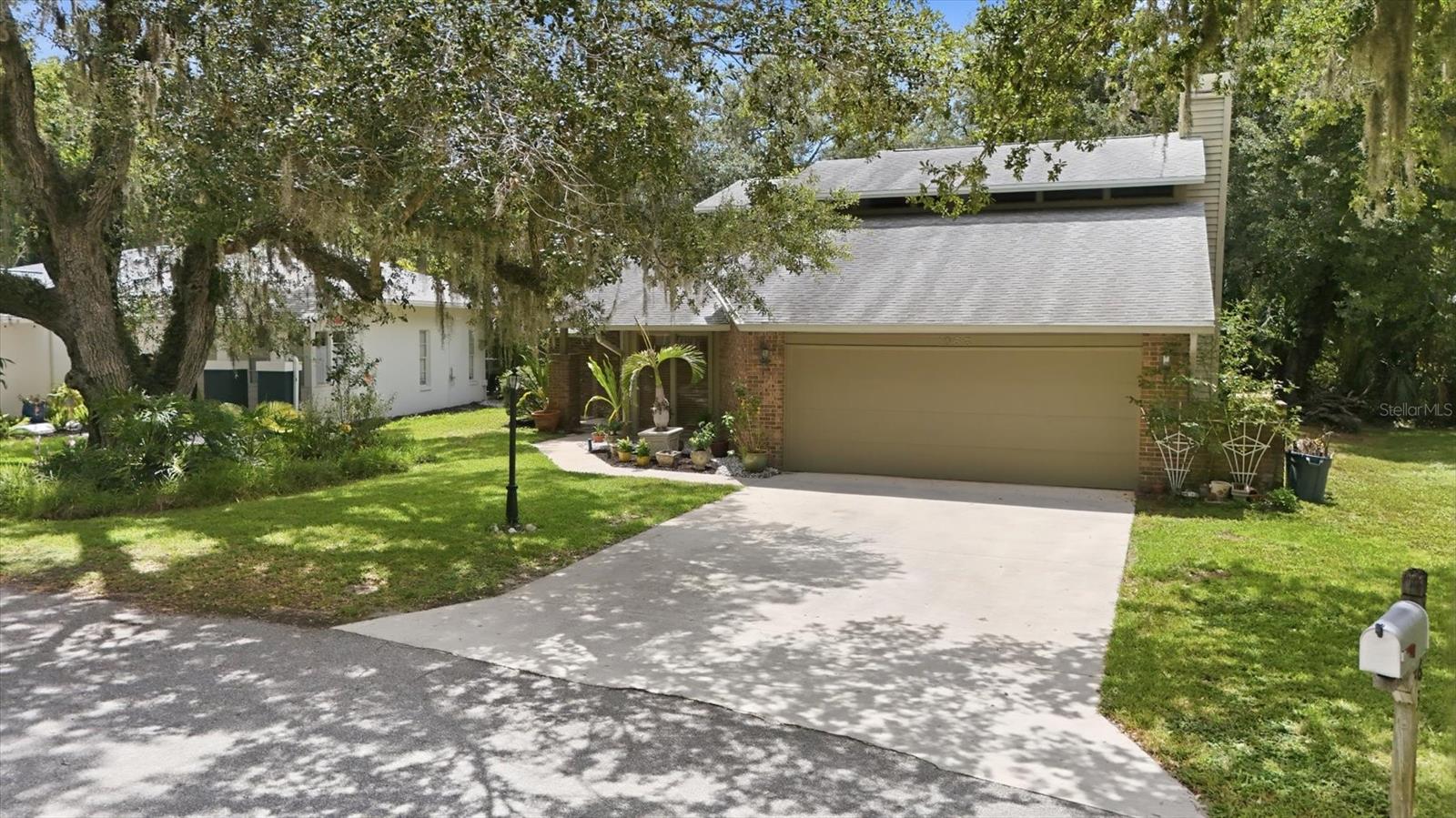1063 Greystone Ln