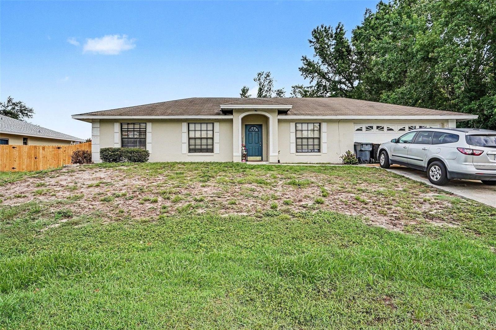 2435 Parkland Dr