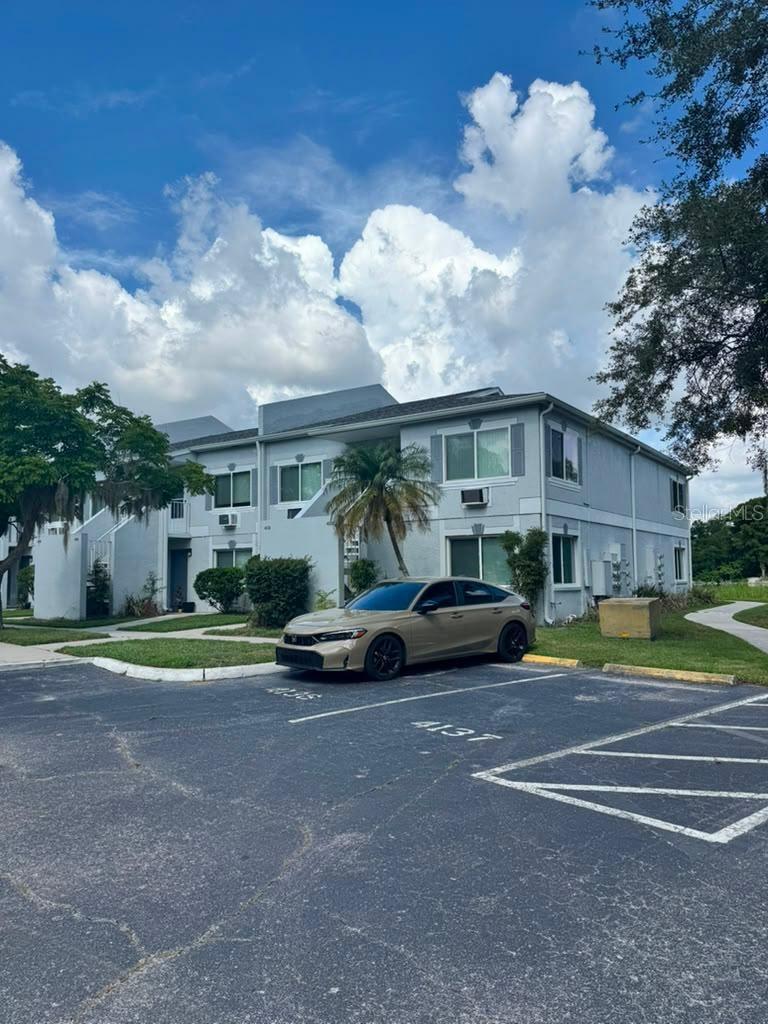 4140 Dolphin Dr