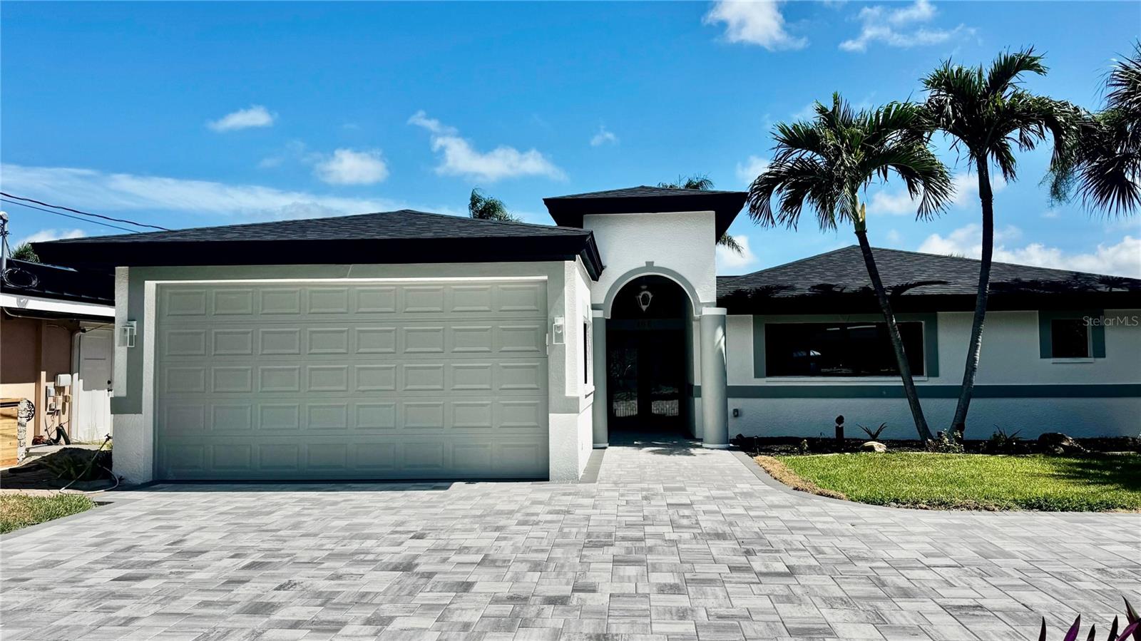 166 Bayside Dr