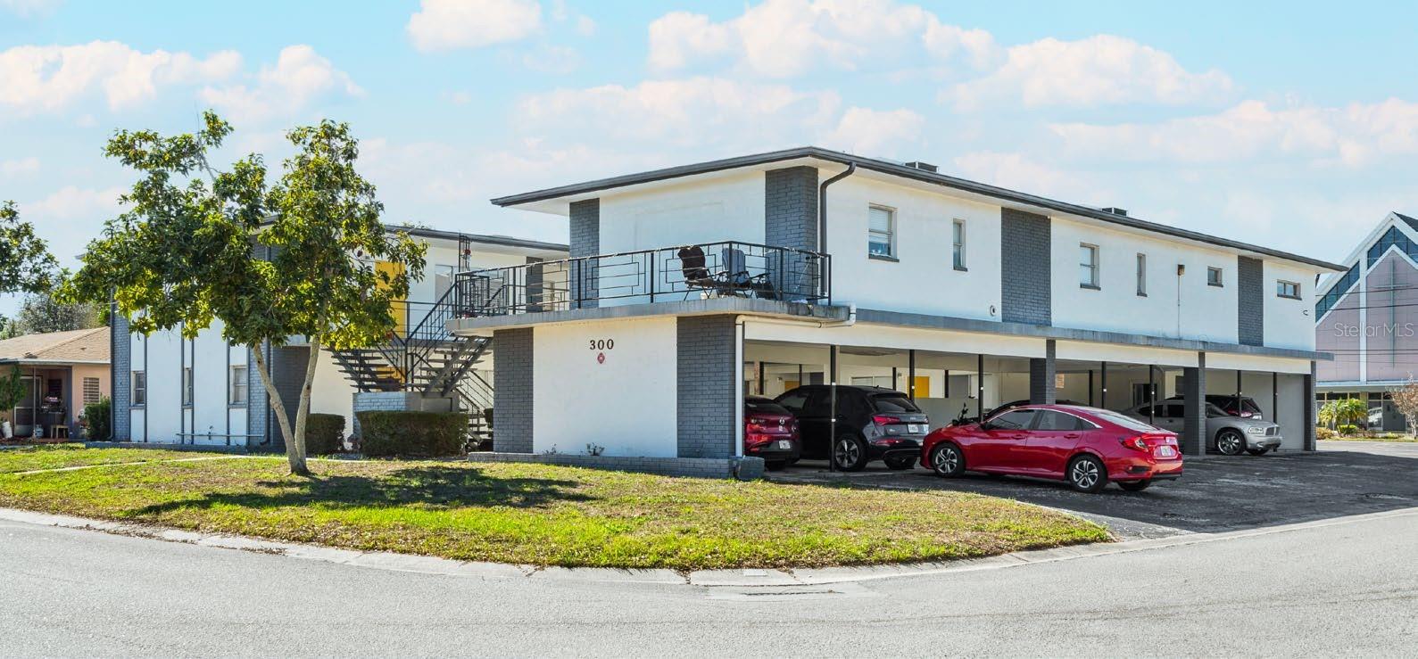 300 S Nimbus Ave
