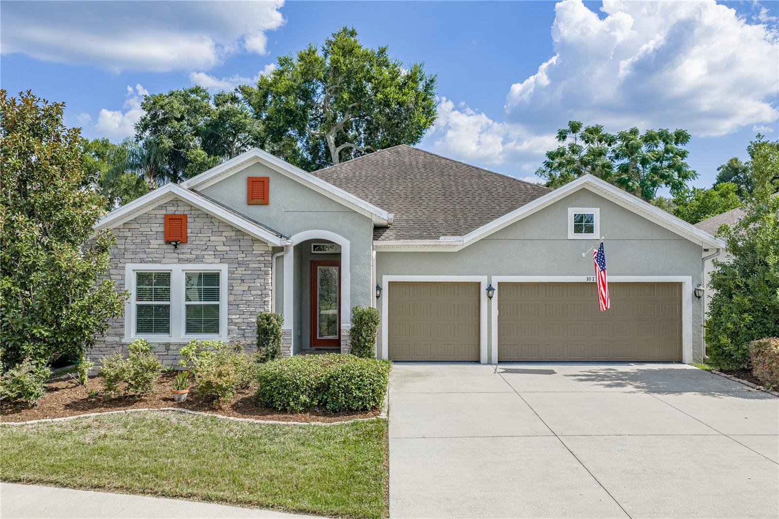 1017 Tracey Ann Loop