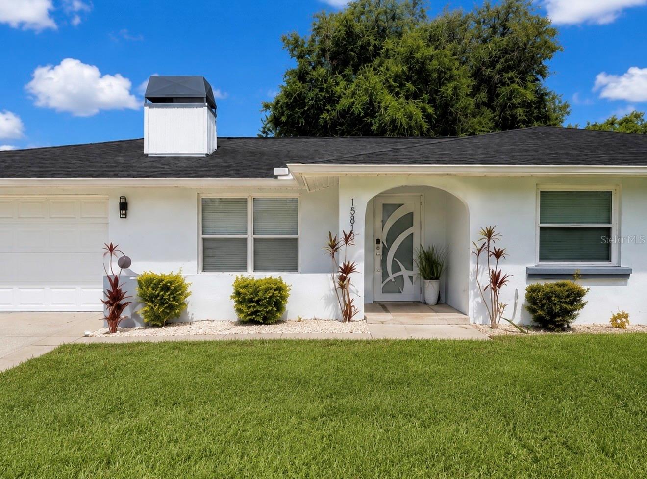 15810 Sea Oats Pl