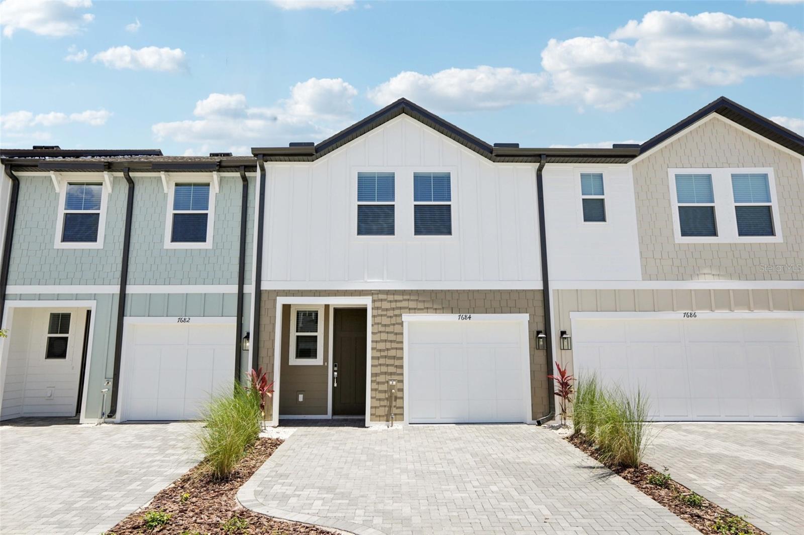 7558 Deer Valley Circle