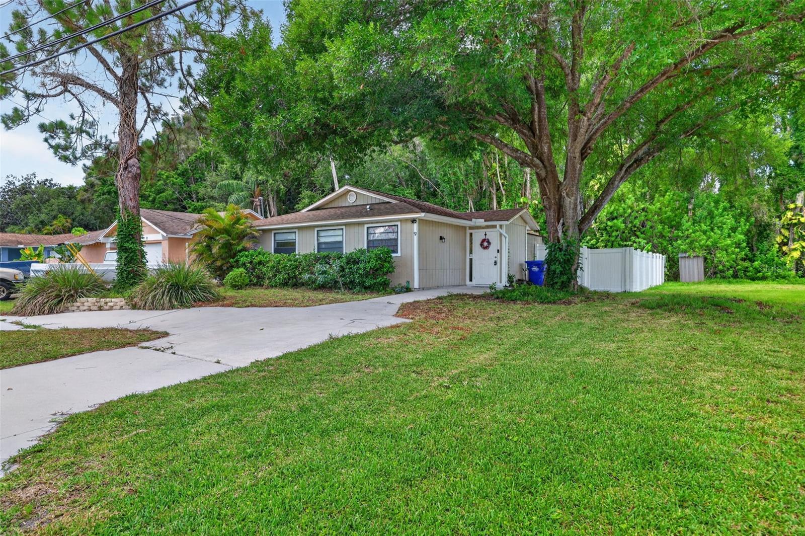 9 Freshwater Dr
