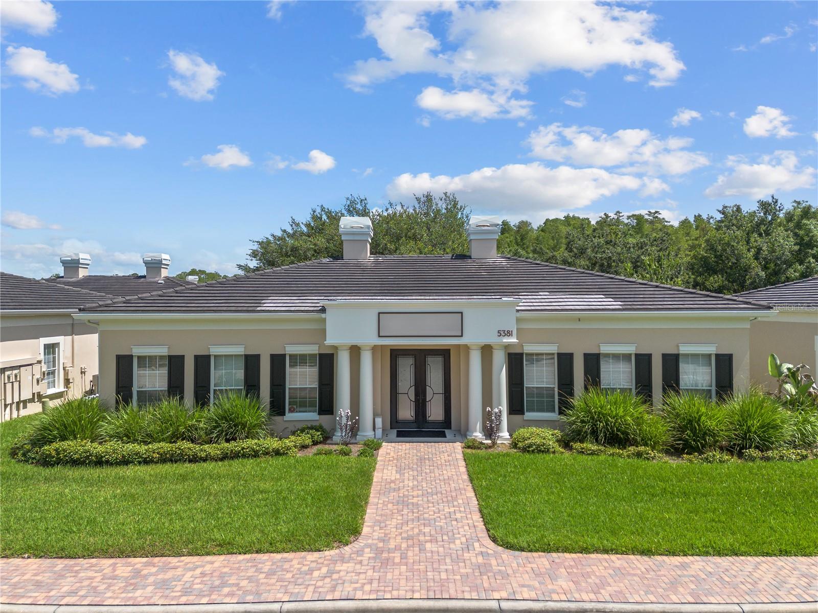 5381 Primrose Lake Cir