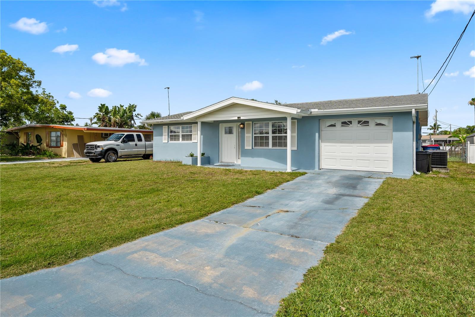 13323 Neptune Dr