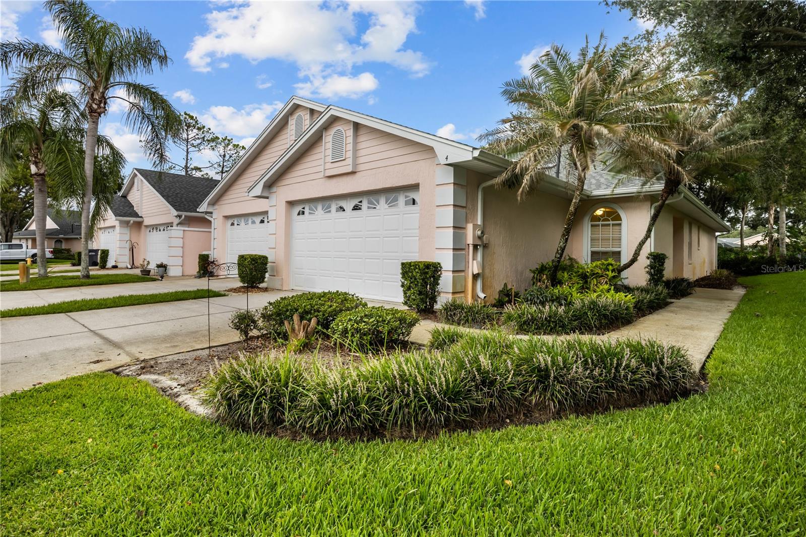 4 Enclave Dr