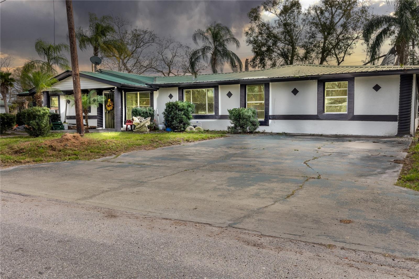 628 Peterson St