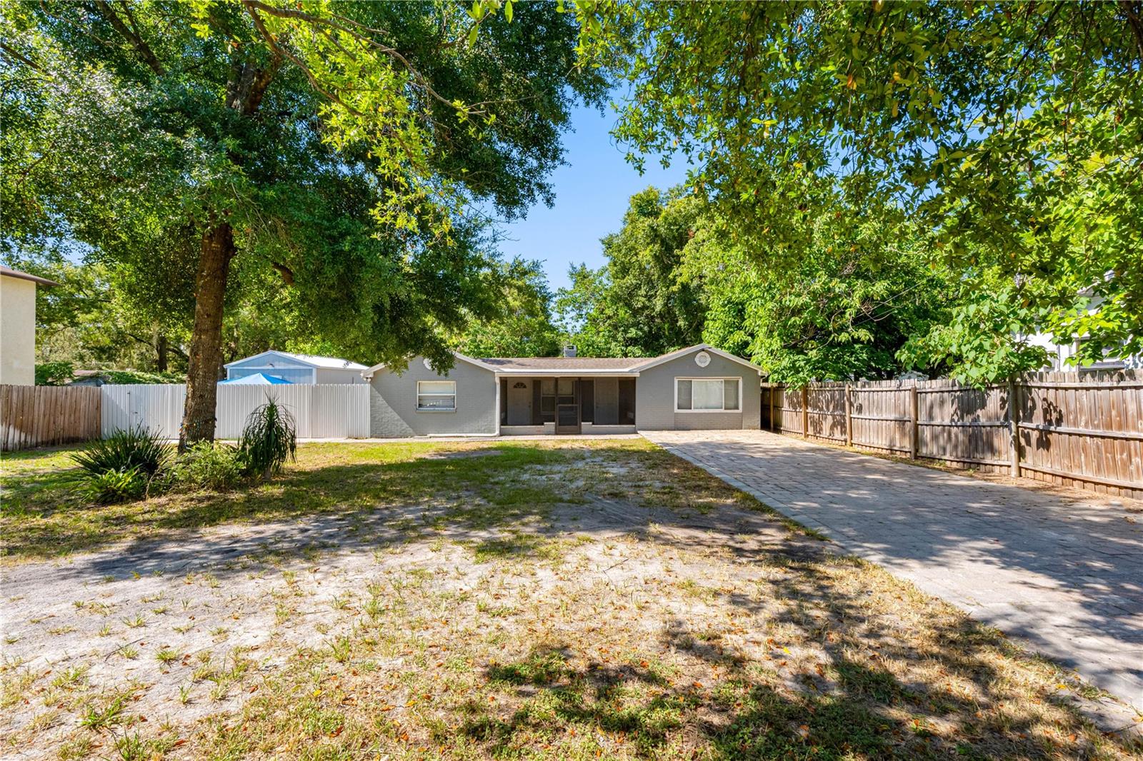 1205 E Seneca Ave