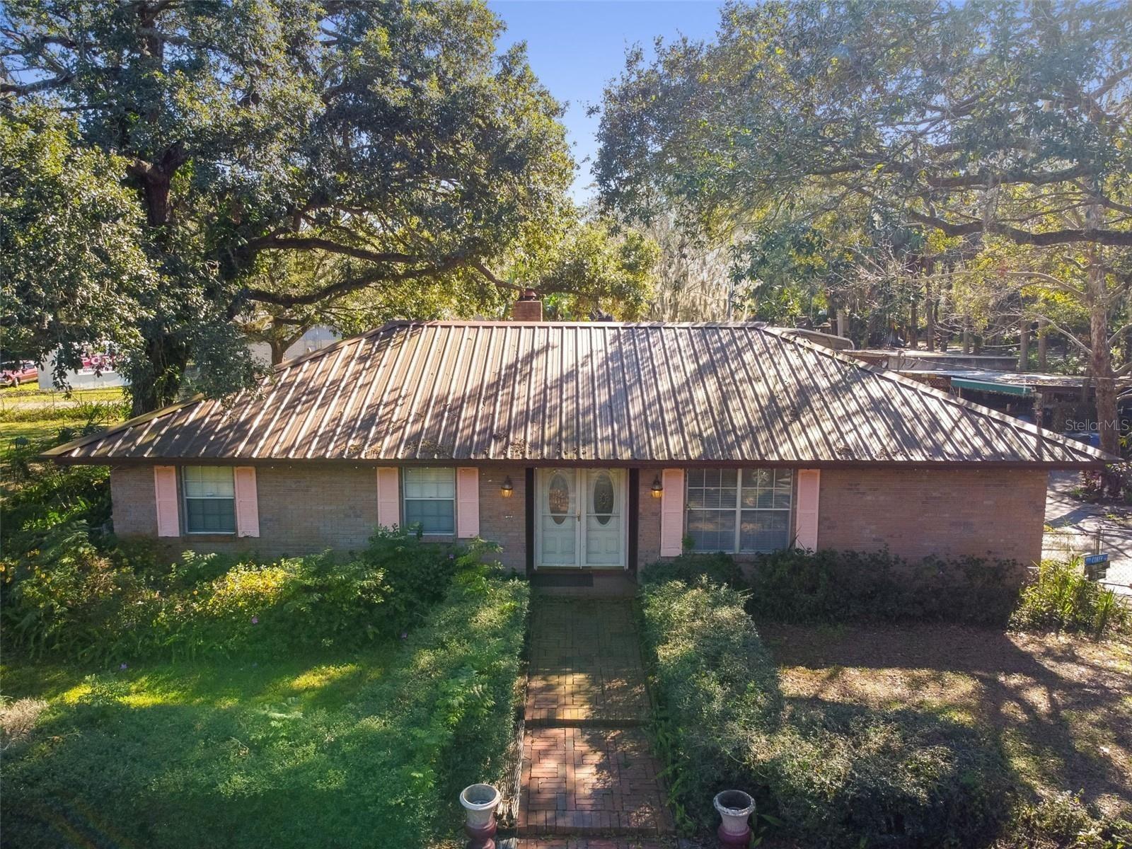 10901 McMullen Loop