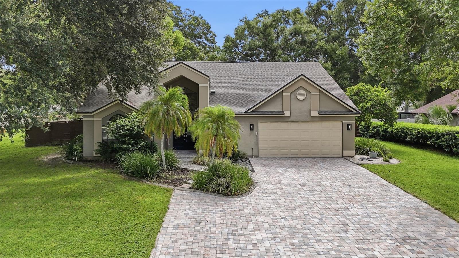 2704 Buckhorn Oaks Dr
