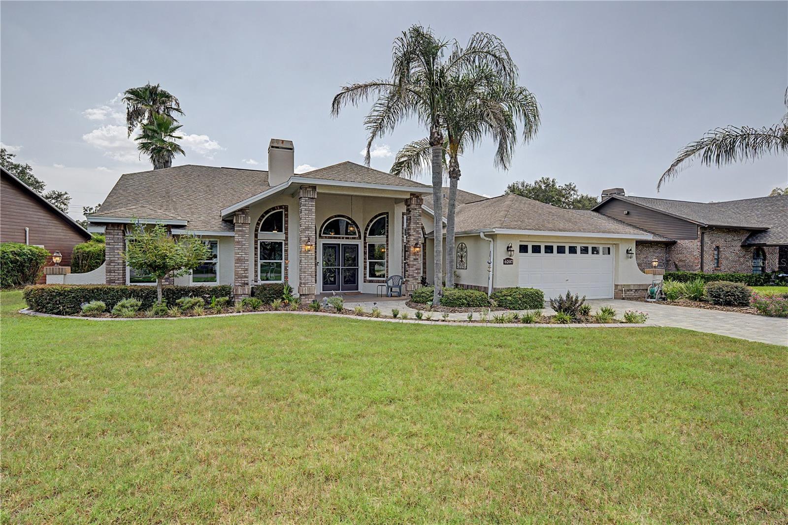6207 Huntington Dr