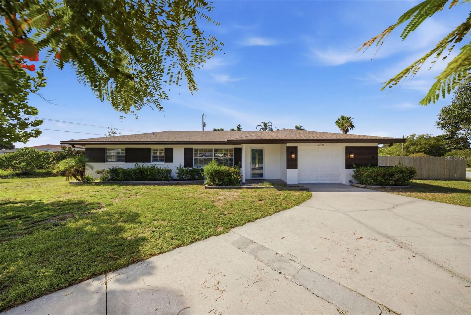 2051 Magnolia Dr