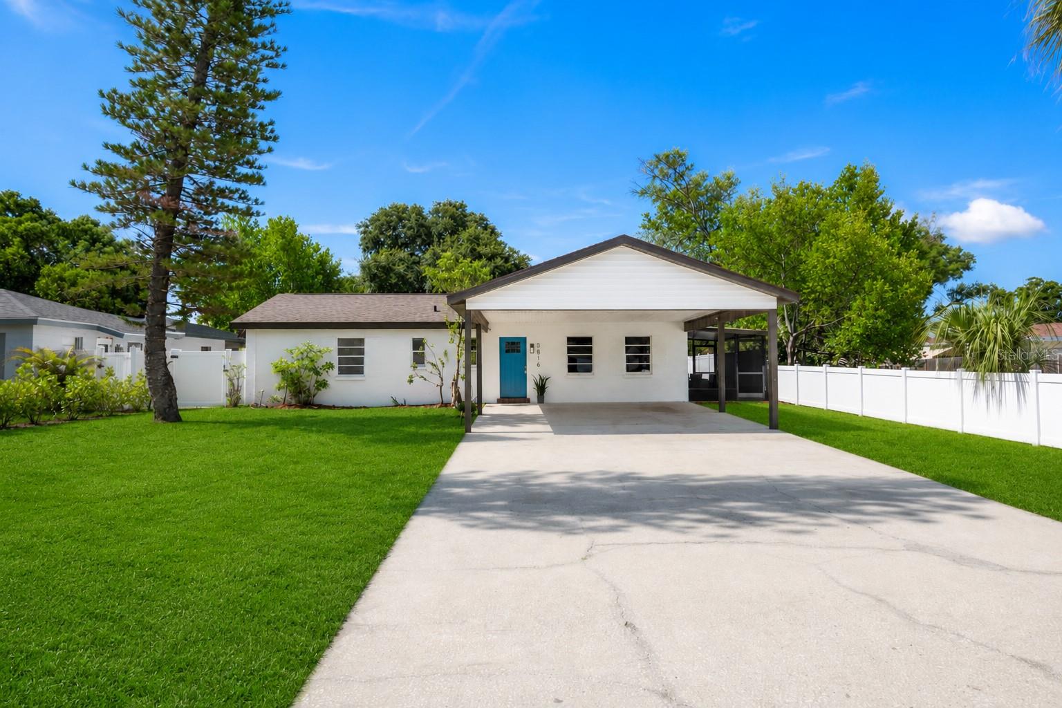 3816 W Paxton Ave