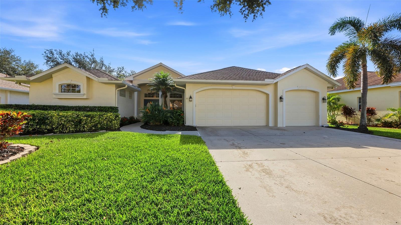 6228 Aventura Dr