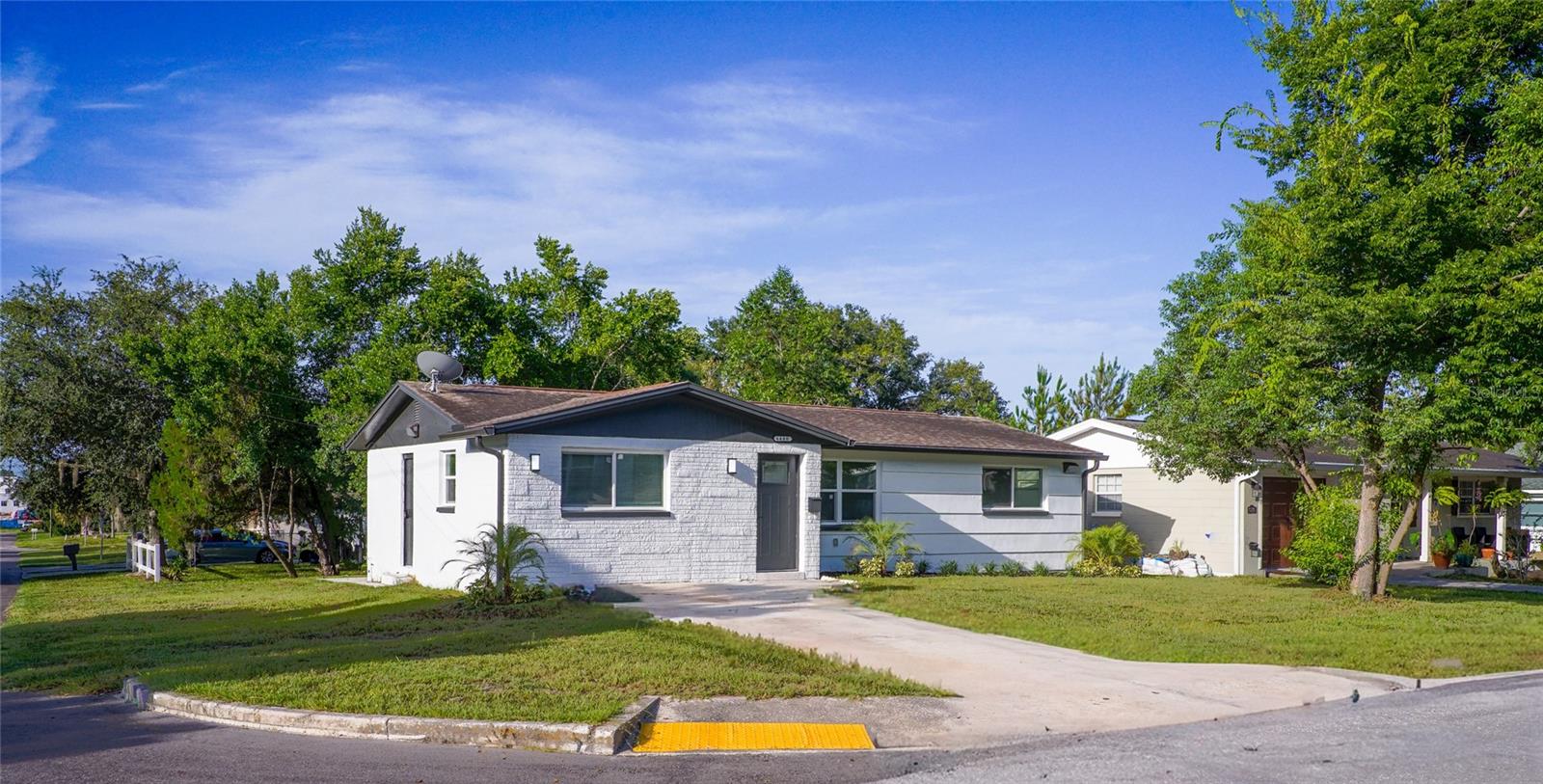 6400 Montana Ave