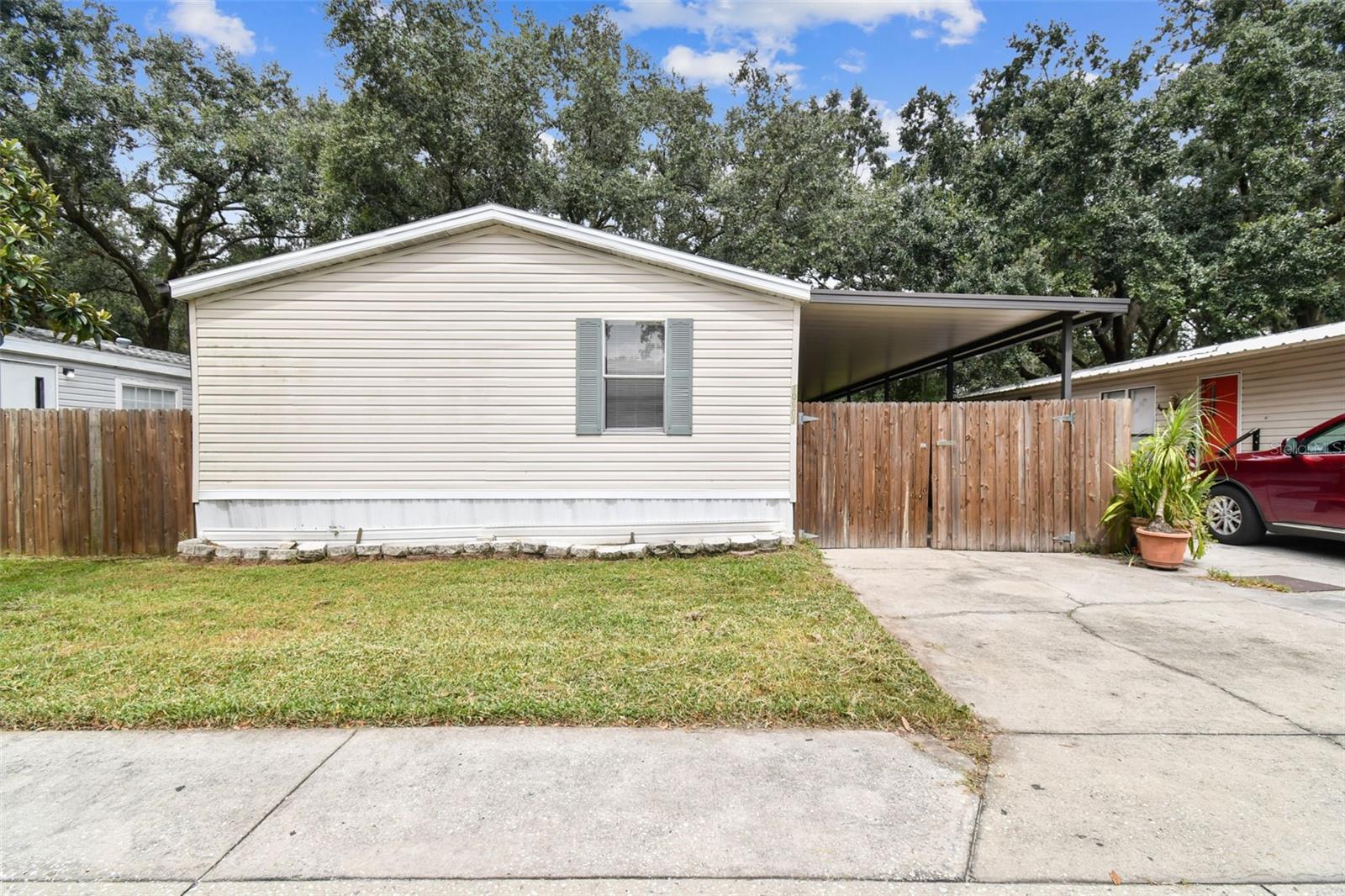 10607 Bay Hills Cir