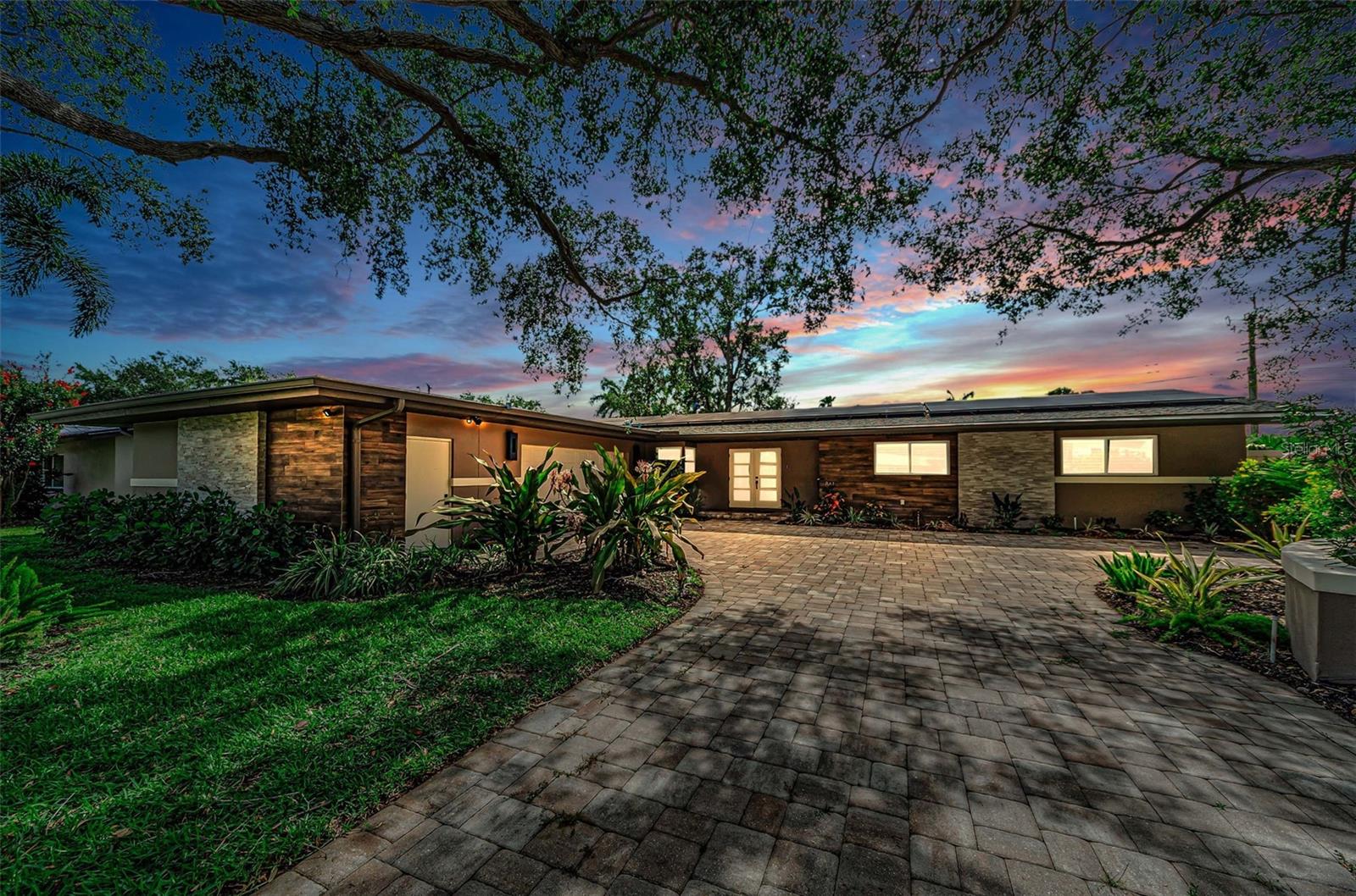 861 Rafael Blvd NE