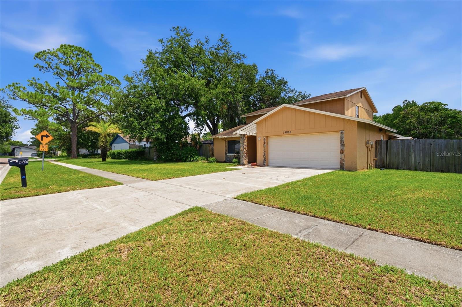 15806 Pennington Rd