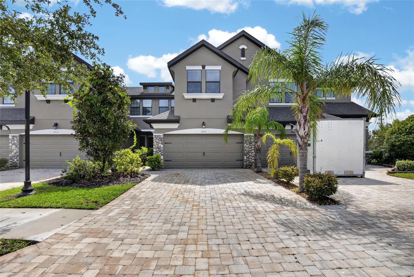 4752 Wandering Way